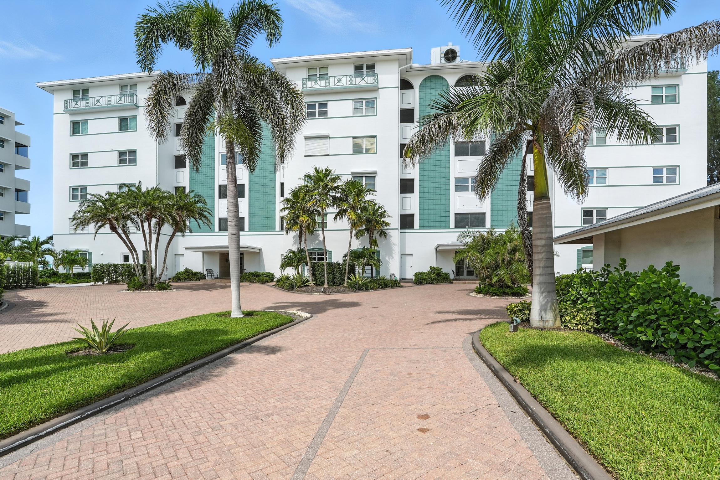 2011 Gulf Shore Boulevard North - 1